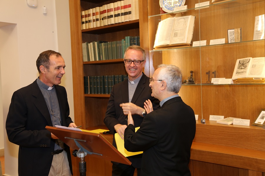 p. Gianfranco Matarazzo SJ e Mons. Renzo Giuliano