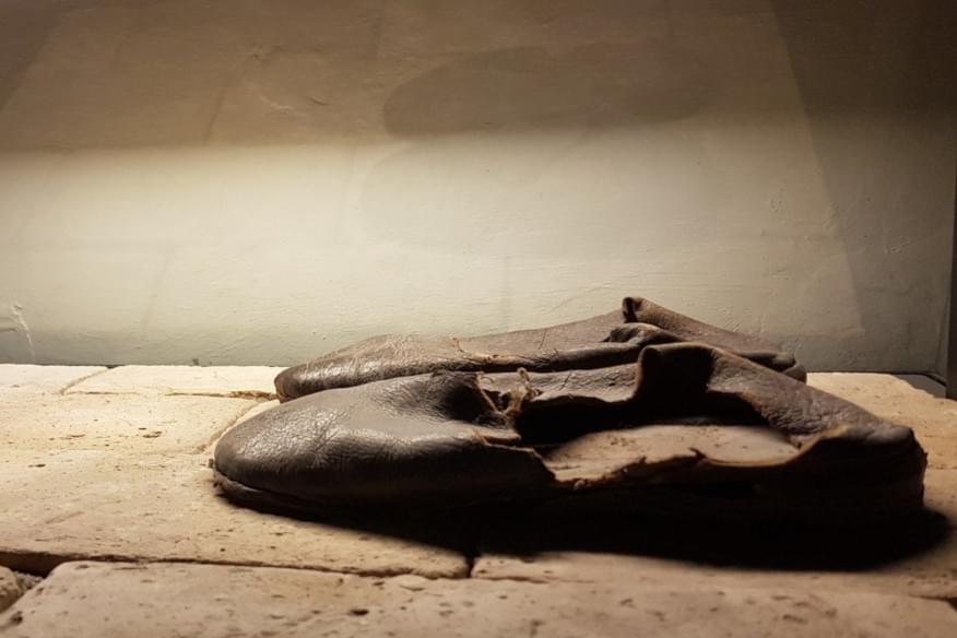 Le scarpe di Sant'Ignazio di Loyola, fondatore della Compagnia di Gesù (gesuiti)